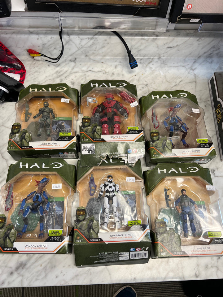 Set Lot of 6 Halo Action Figures Jazwares Spartan Marine Pilot Brute etc Box wear U4425