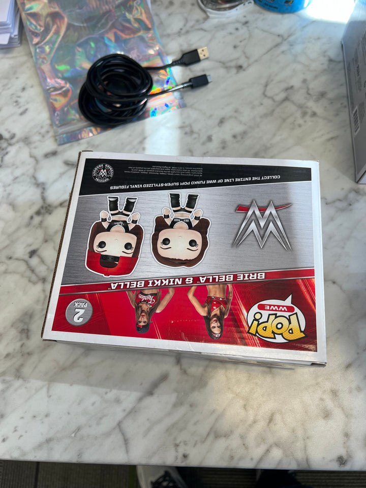 Funko Pop! Vinyl: WWE - 2 Pack - Brie & Nikki - WWE Hologram Sticker (WWE)