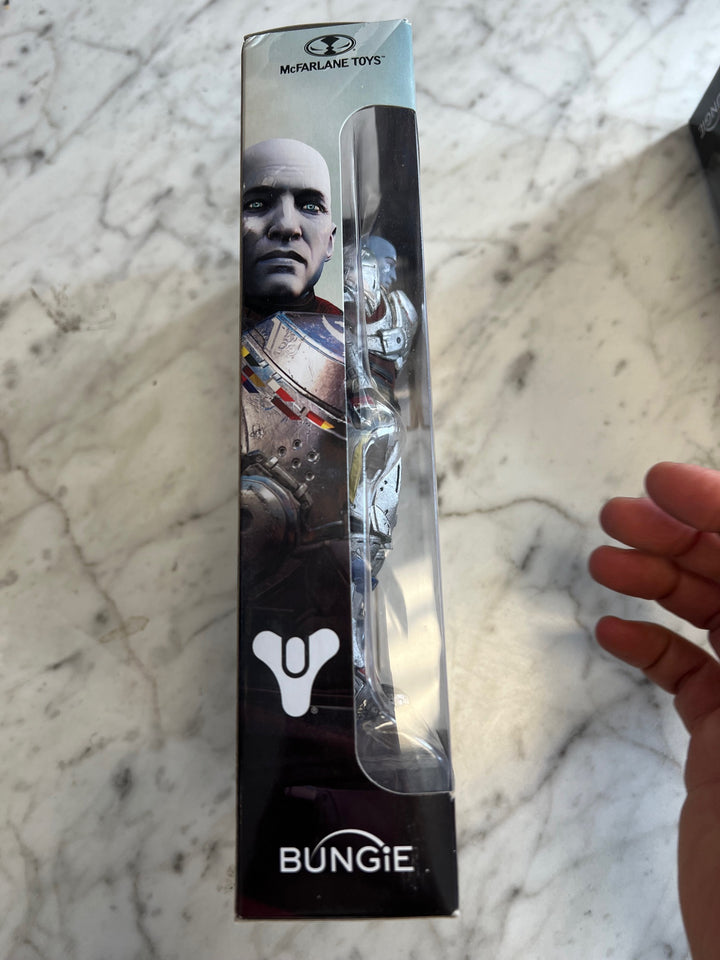 McFarlane Toys 130430 Destiny 2 Zavala 7 Inch Action Figure F4425