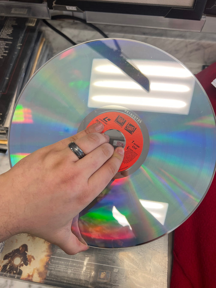 Chain Reaction Laserdisc Movie    LD121624