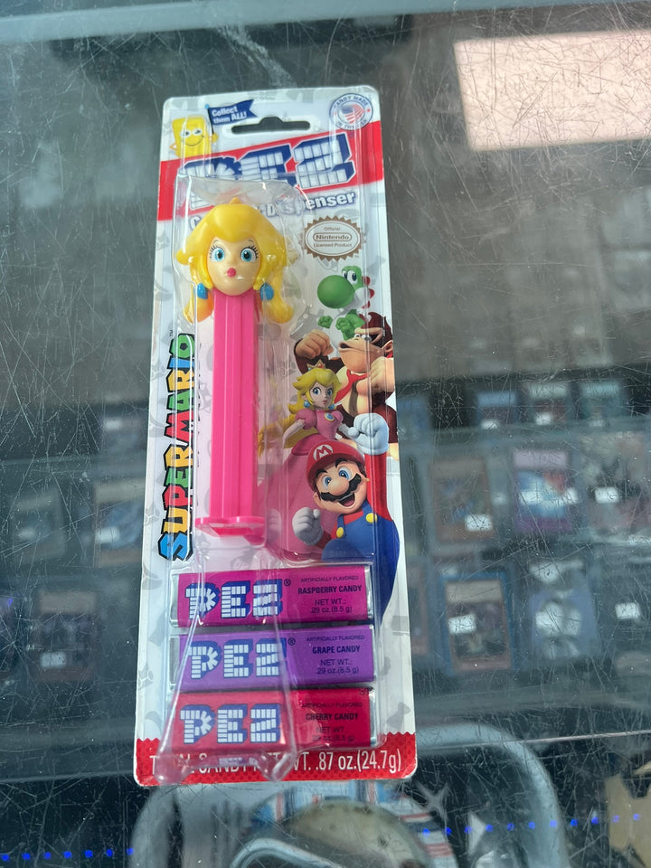 NEW (2017) PEZ Princess Peach from Super Mario Dispenser Nintendo Blister Pack NT72226