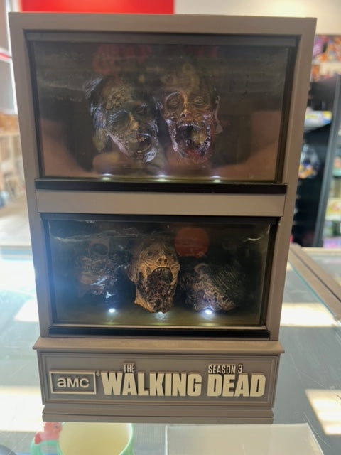 The Walking Dead Season 3 THIRD Limited Edition Blu Ray Zombie Head Tank box