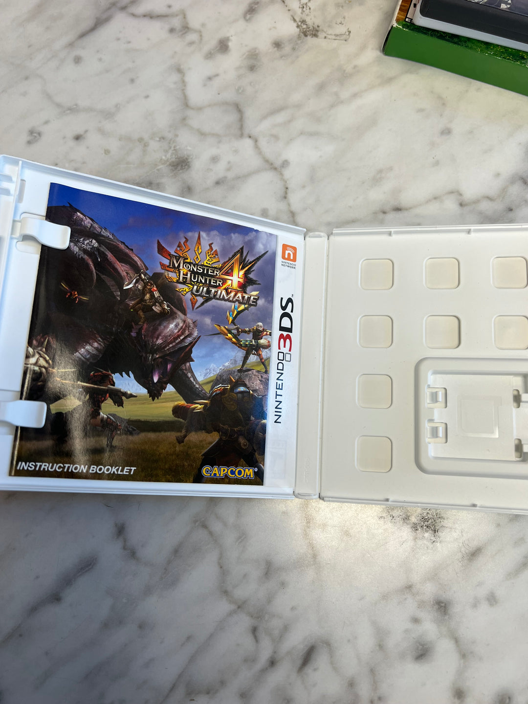 Monster Hunter 4 Ultimate Nintendo 3DS CASE & Manual ONLY C4925
