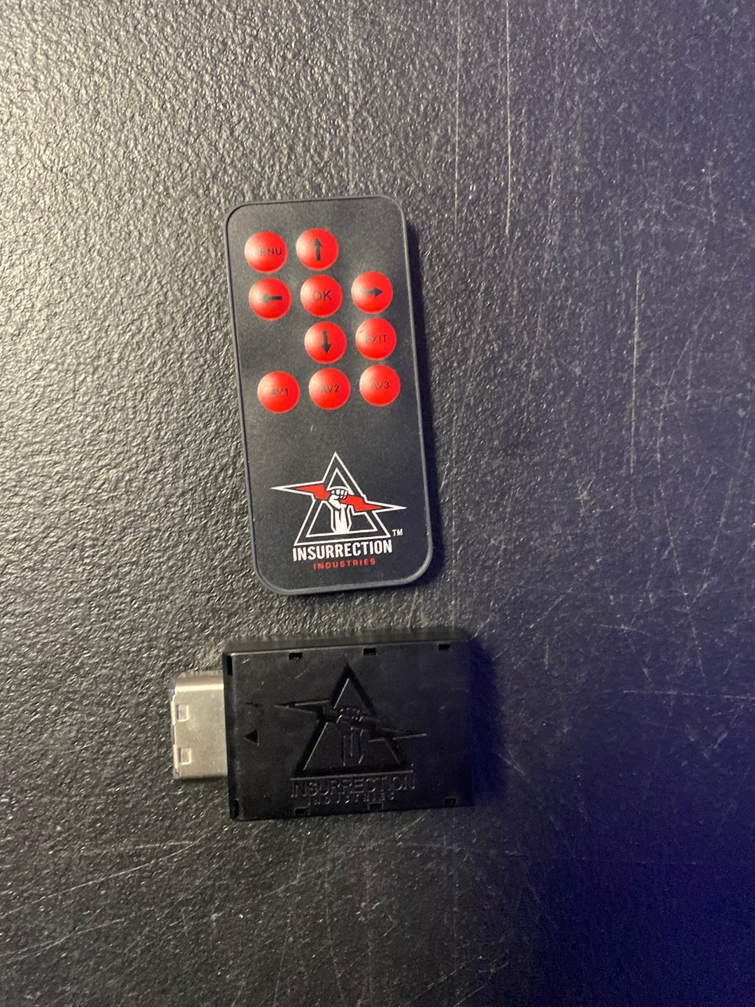 Insurrection Industries Carby Gamecube HDMI Adapter W/ Remote  MD12925