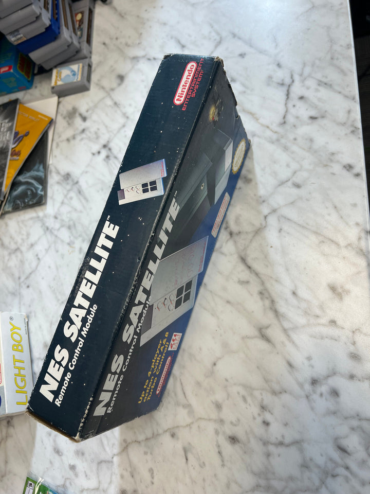 Nintendo NES Satellite In Box With Manual OEM Remote Control Module 1989