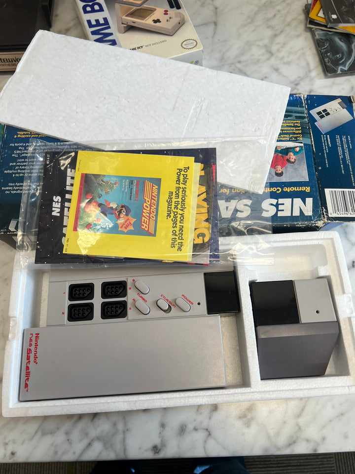 Nintendo NES Satellite In Box With Manual OEM Remote Control Module 1989