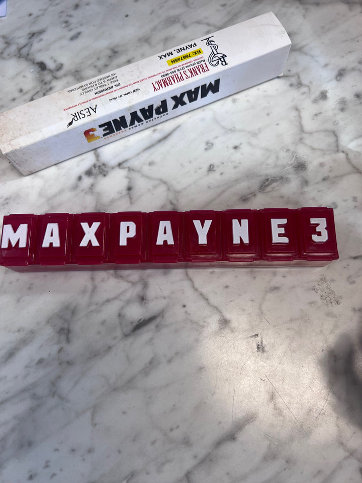 Max Payne 3 Promotional Painkiller Pill Box Rockstar Games  UA93025