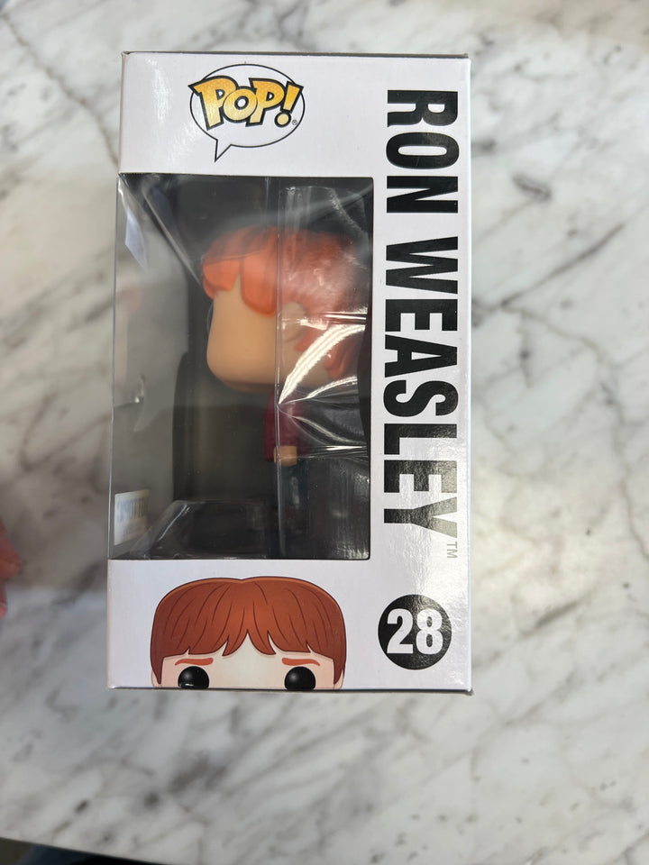 Funko Pop! Ron Weasley #28 Christmas Sweater Harry Potter Hot Topic Exclusive FP121824