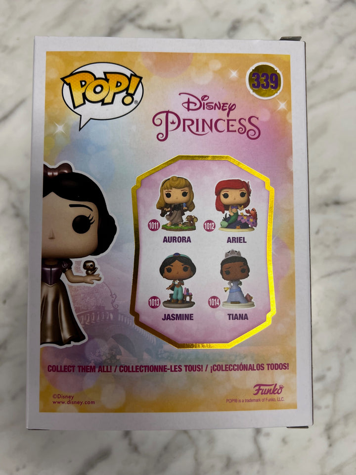 Funko Pop! Disney Princess Snow White Gold with Pin #339 FP121824