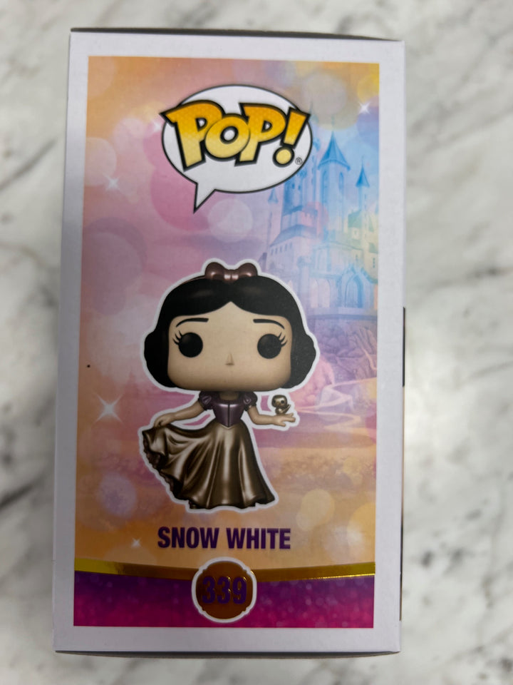 Funko Pop! Disney Princess Snow White Gold with Pin #339 FP121824