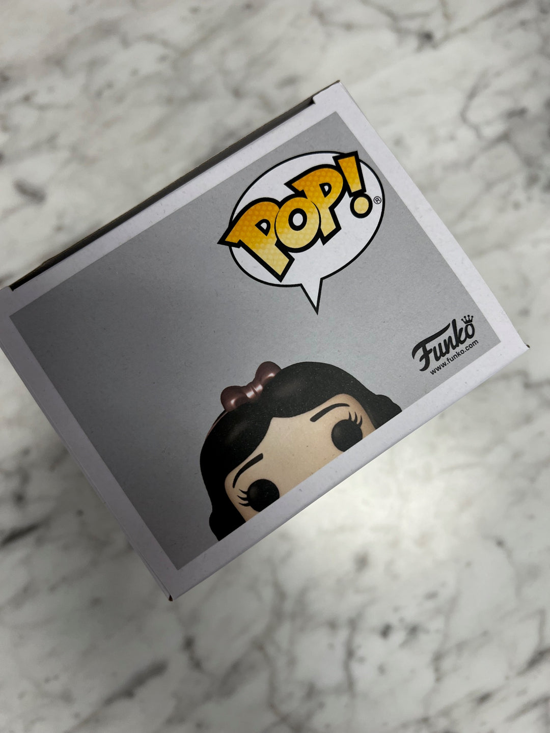 Funko Pop! Disney Princess Snow White Gold with Pin #339 FP121824