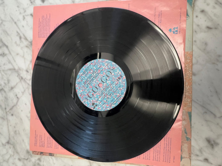 Go-Go's Beauty and the Beat Vinyl Record    VR92124