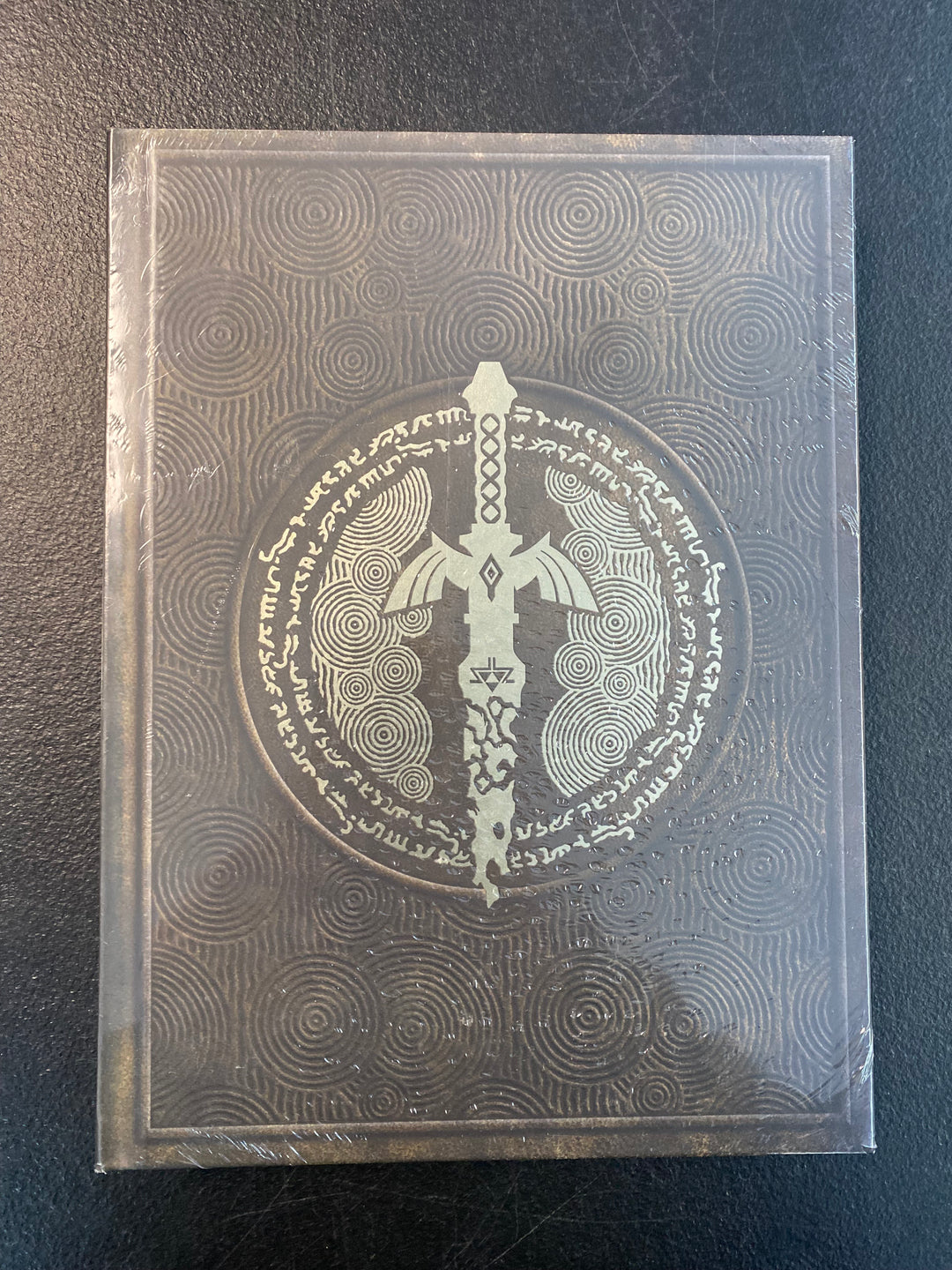 Legend of Zelda: Tears Of The Kingdom [Collector's Edition Piggyback] - Strategy Guide