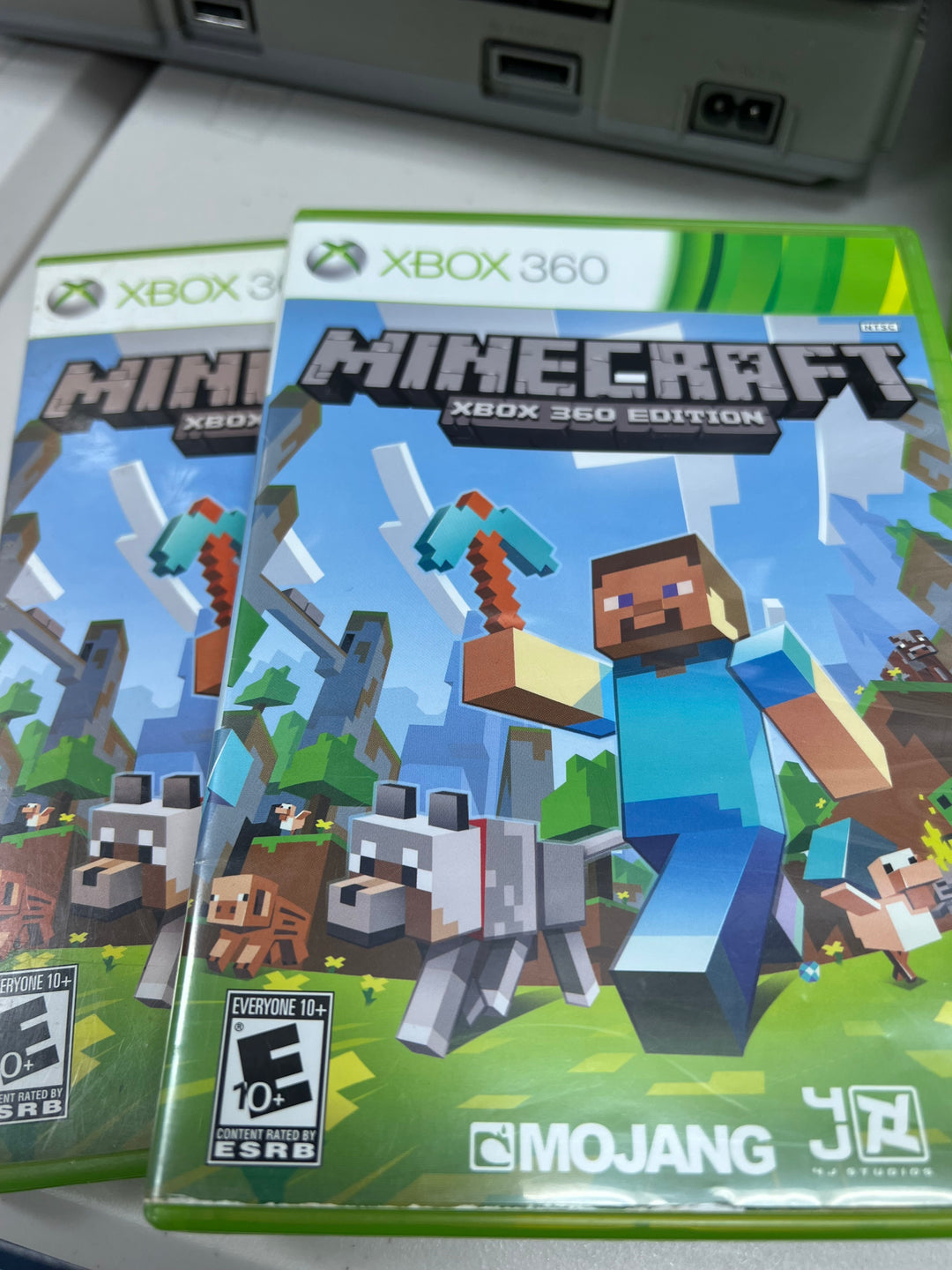 Minecraft 360 Edition for Microsoft Xbox 360 in case. Tested and working.     DO61024