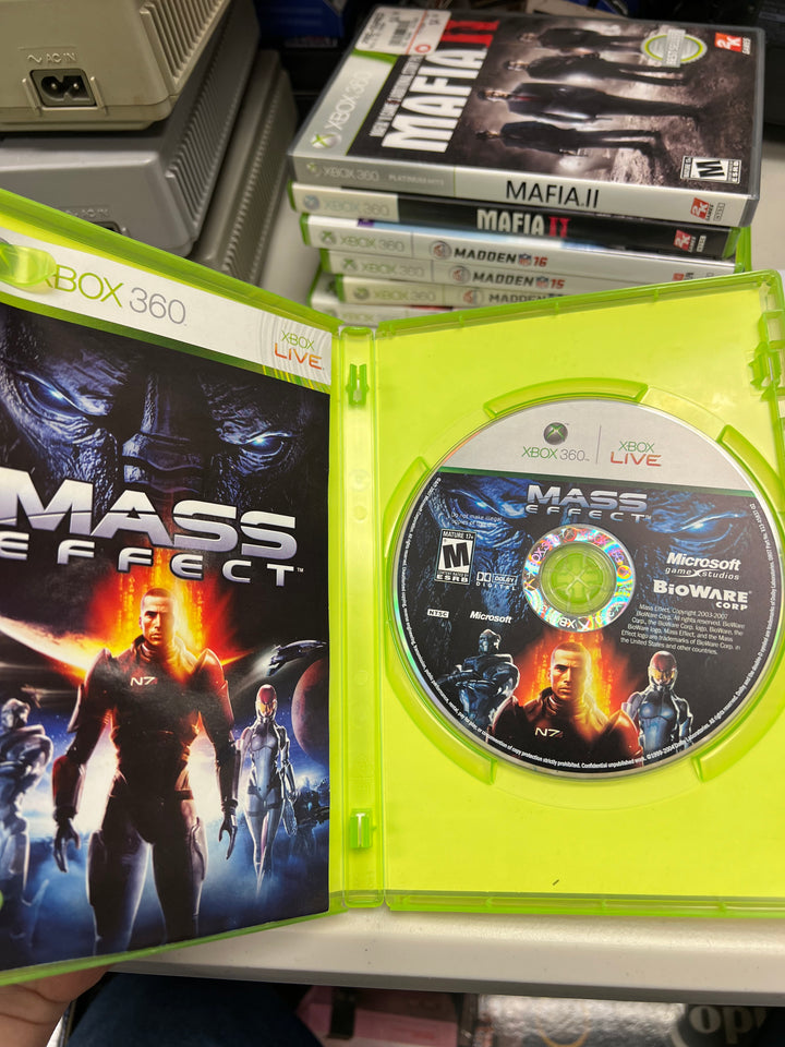 Mass Effect for Microsoft Xbox 360 in case. Tested and Working.     DO61024