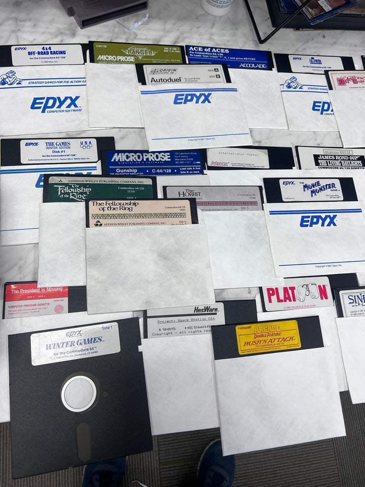 Commodore 64 5 1/4" Floppy Disk Drive w/ cables and about 75 Games (Untested) UA12926