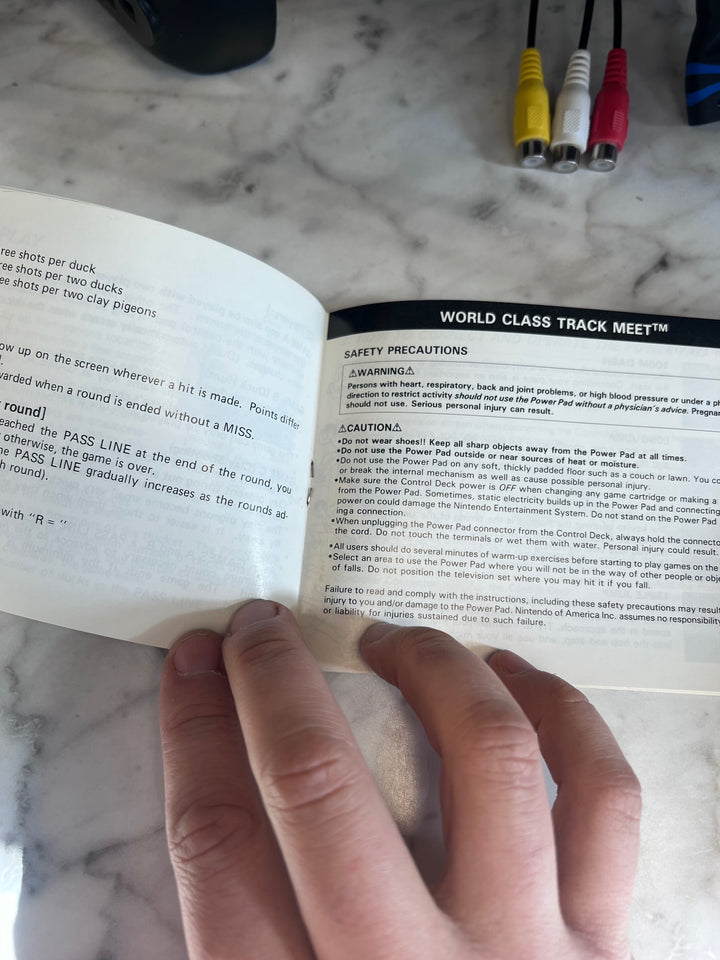 Super Mario Bros Duck Hunt World Class Track Meet NES Original Nintendo MANUAL ONLY   MO10325