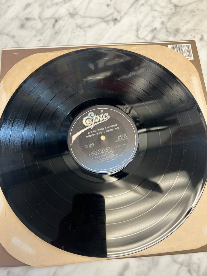 REO Speedwagon - Ridin’ The Storm Out - Vinyl Record UR91125