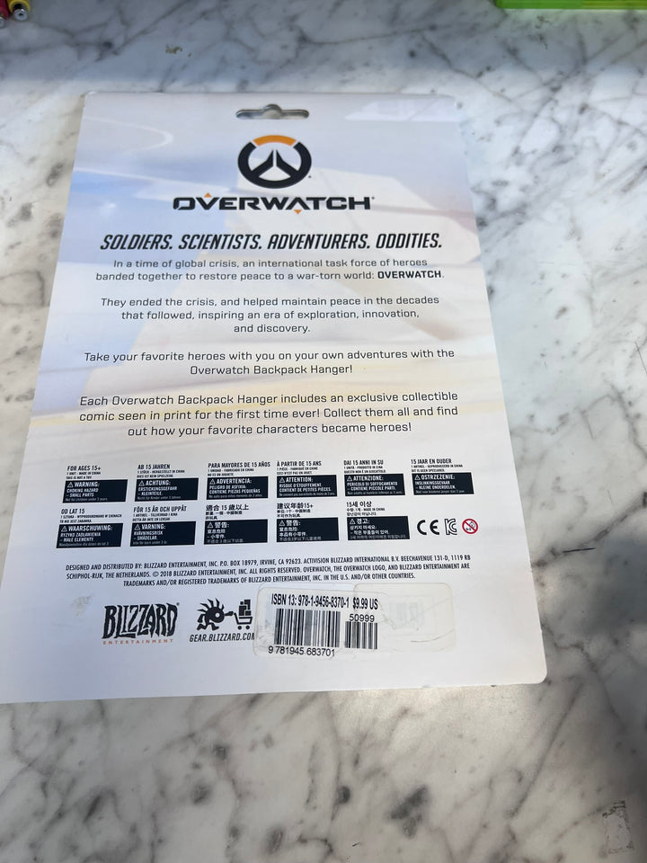 Overwatch Hanger Mini Figure & Comic Book Set - Reinhardt Dragon Slayer New NT2926