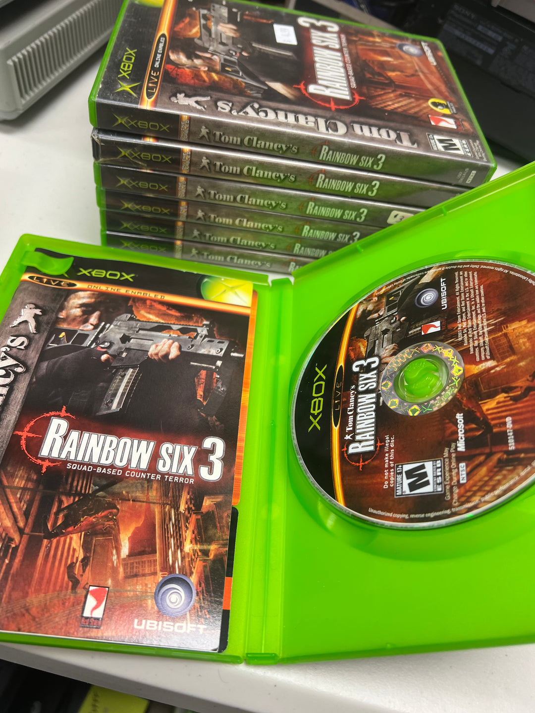 Tom Clancy's Rainbow Six 3 for Original Microsoft Xbox in case. Tested and Working.     DO61124