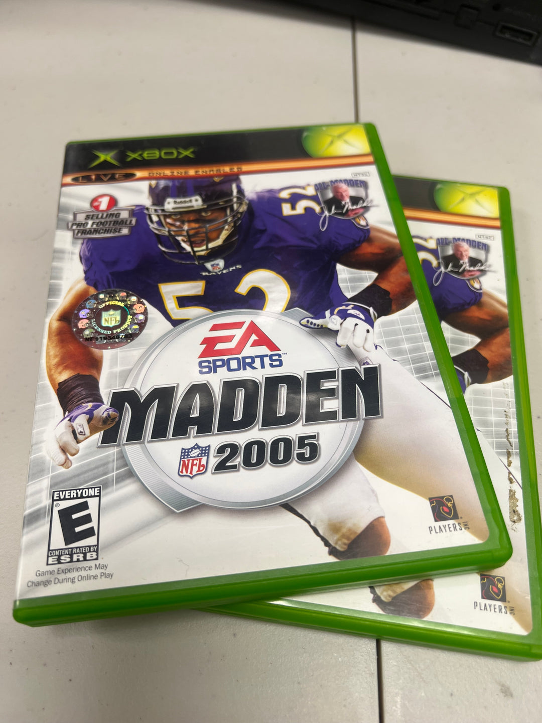 Madden NFL 2005 for Original Microsoft Xbox in case. Tested and Working.     UD102824