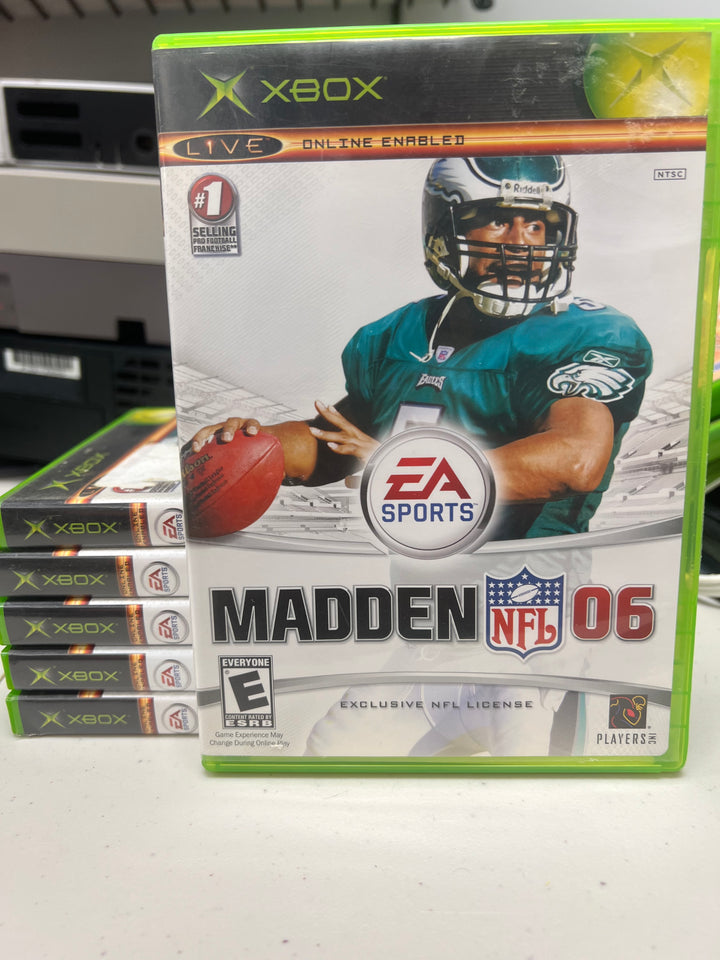 Madden NFL 06 for Original Microsoft Xbox in case. Tested and Working.   UD102824