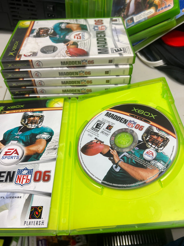 Madden NFL 06 for Original Microsoft Xbox in case. Tested and Working.   UD102824