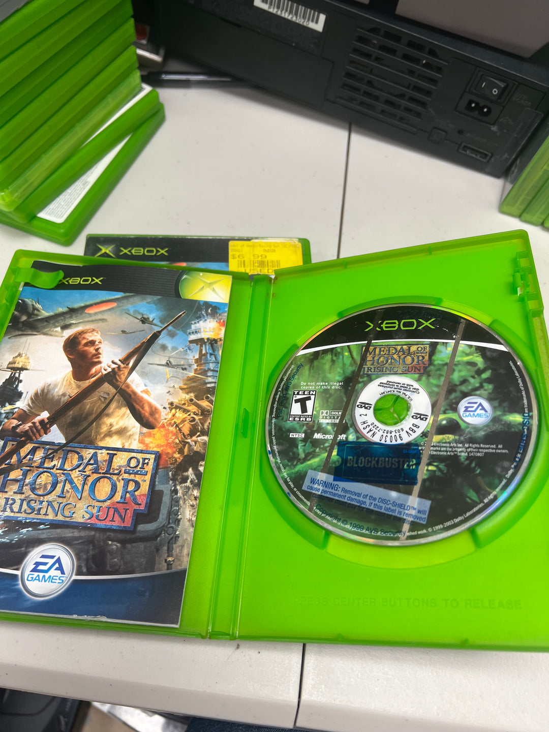 Medal of Honor Rising Sun for Original Microsoft Xbox in case. Tested and Working.  UD103024