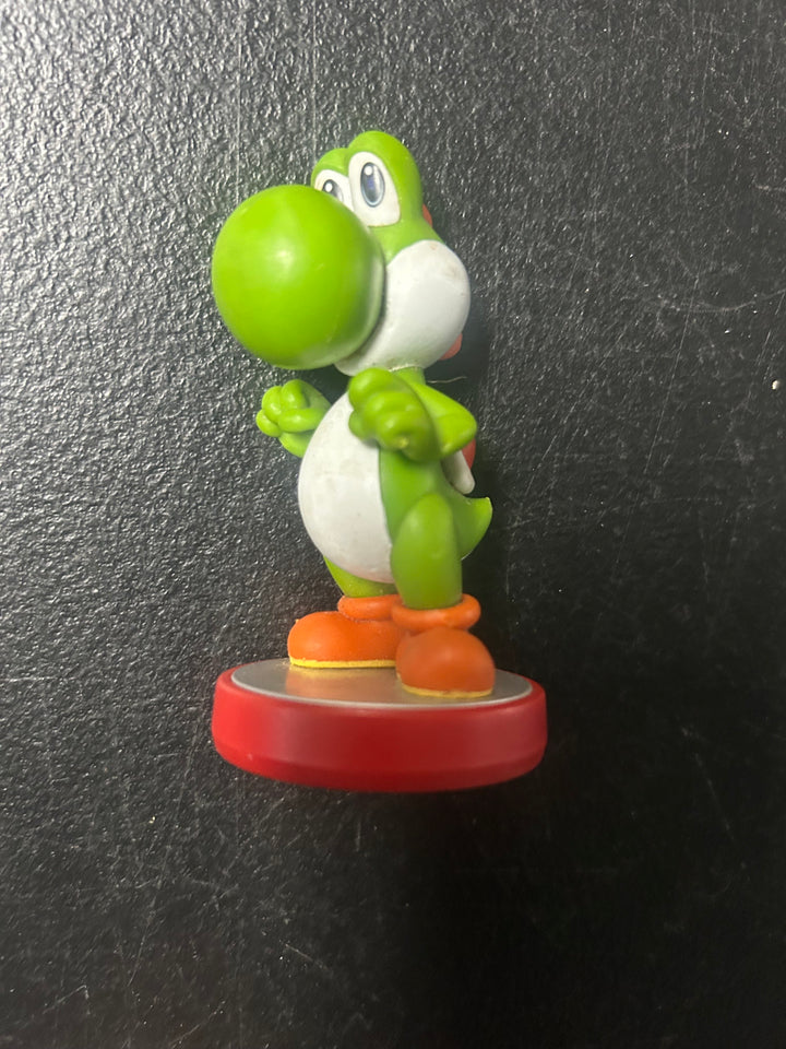 Yoshi (Super Mario Series) - Amiibo AM4126