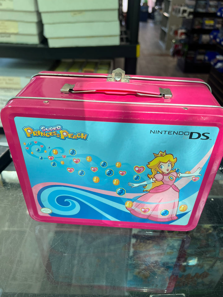 Super Mario Princess Peach Nintendo DS Lunchbox with Switch N Carry Case   UA81826