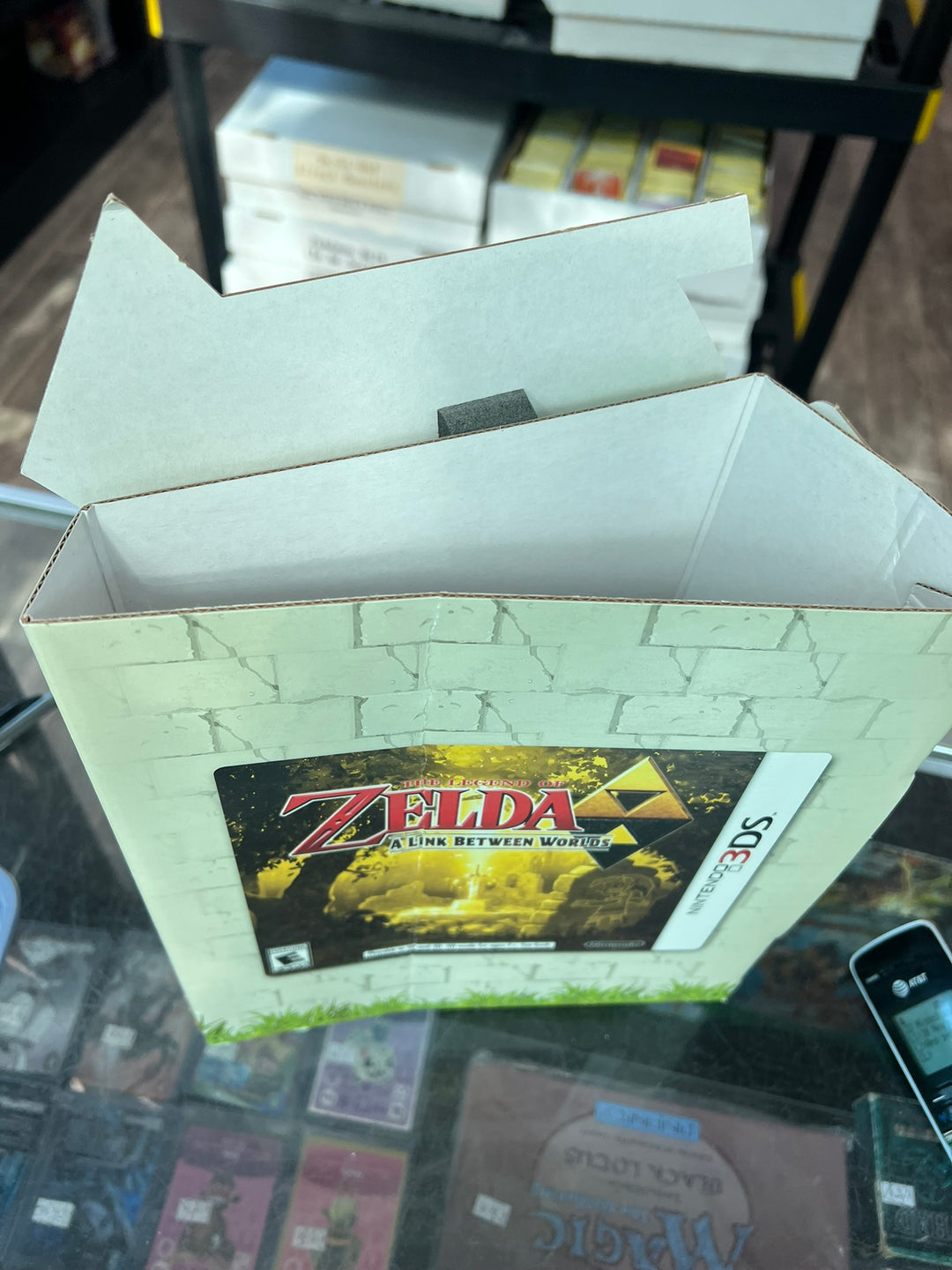 Rare 2013 Nintendo 3DS Zelda Link Between Worlds 3-D Counter Standee