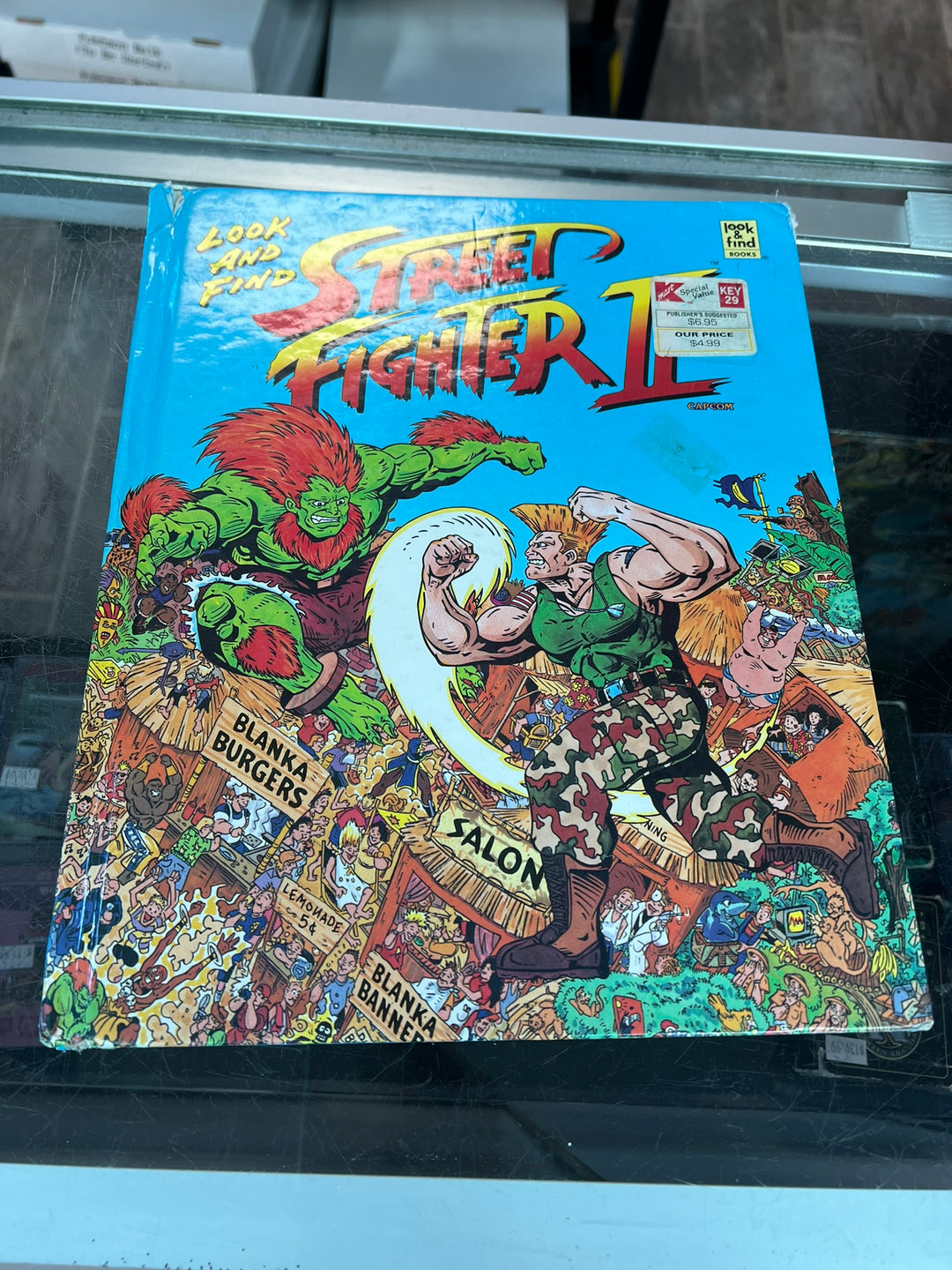 Street Fighter II Look and Find Book (1994, worn spine)  UT81926