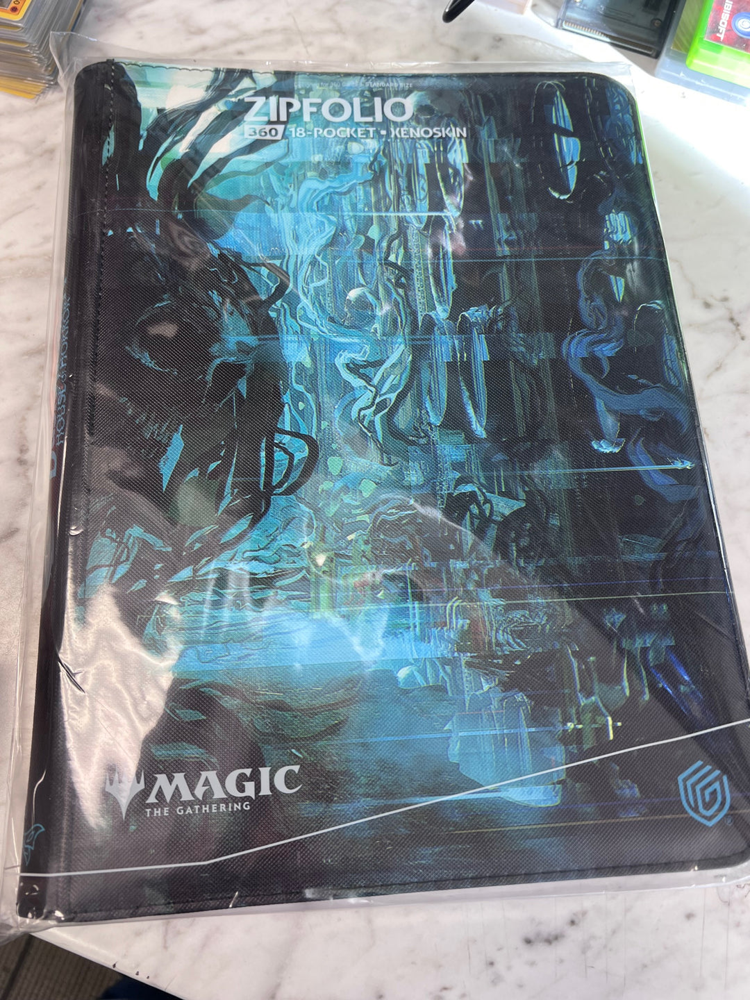 Official Magic The Gathering Zipfolio Duskmourn House of Horror Walk-In Closet CA10925