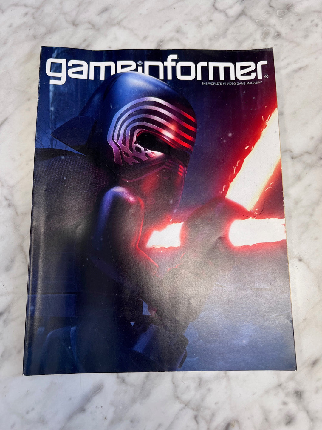 Game Informer Issue #275 (Lego Star Wars the Force Awakens)   UM101025