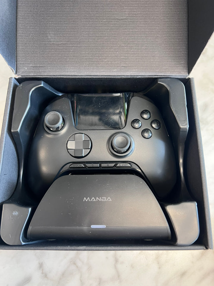 MANBA ONE Wireless Gaming Controller Full Color Screen w/ Dock UT21626