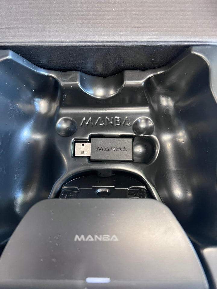MANBA ONE Wireless Gaming Controller Full Color Screen w/ Dock UT21626