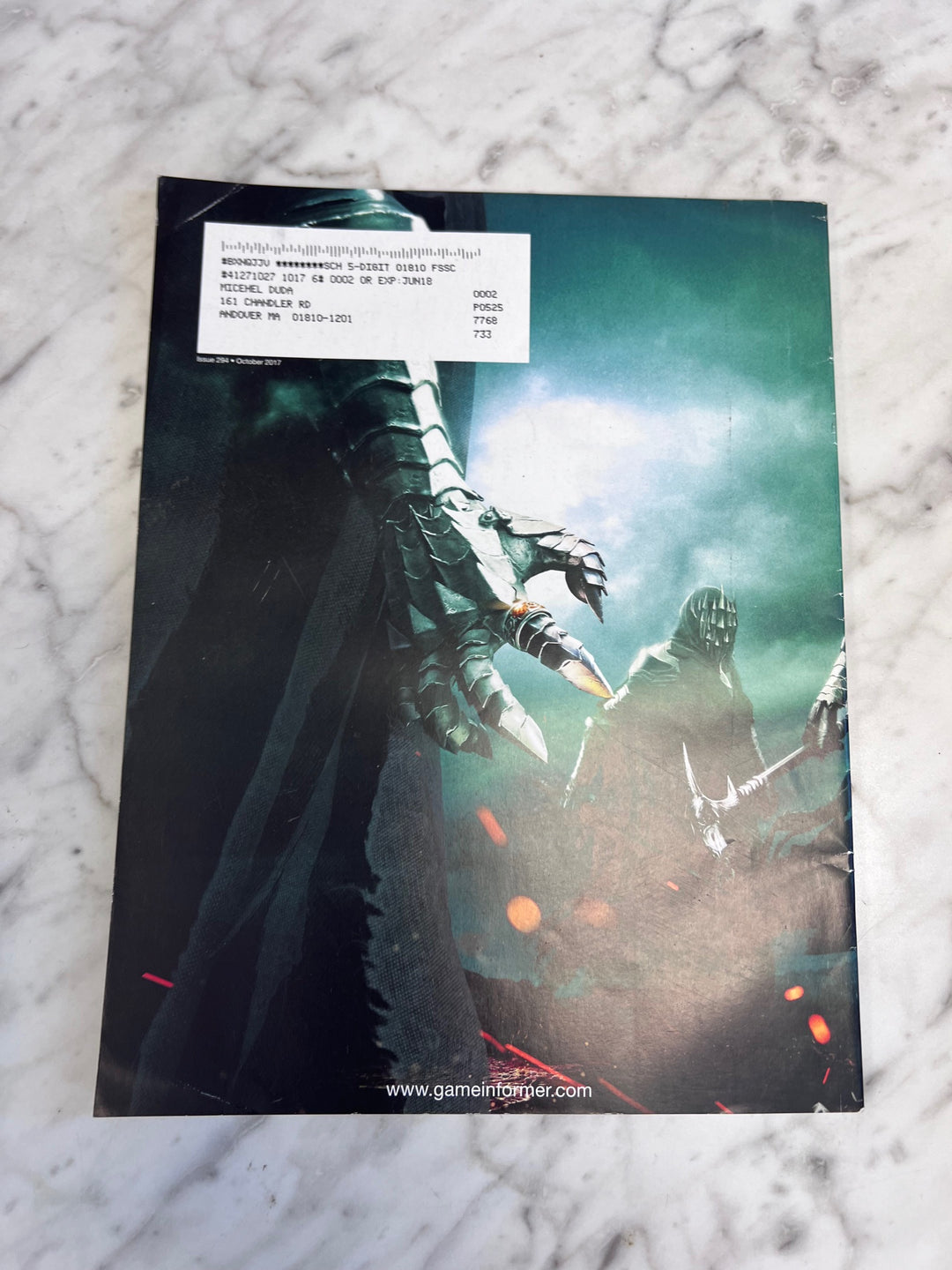 Game Informer Issue #294 (Middle Earth Shadow of War)   UM101025