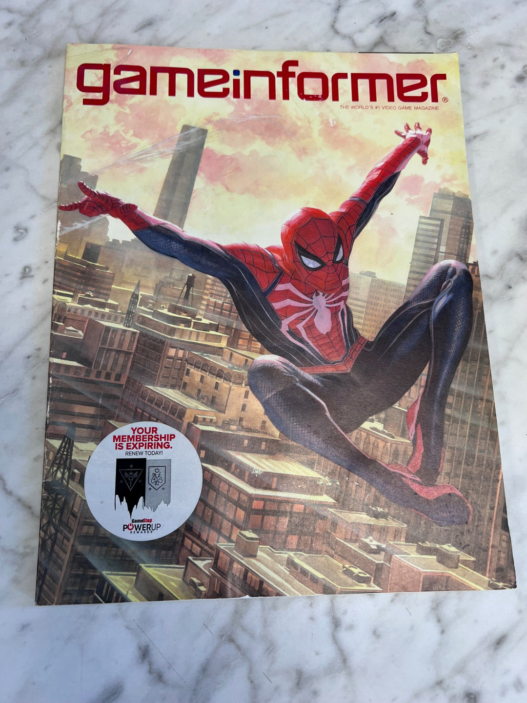 Game Informer Issue #301 (Spider-Man)   UM101025
