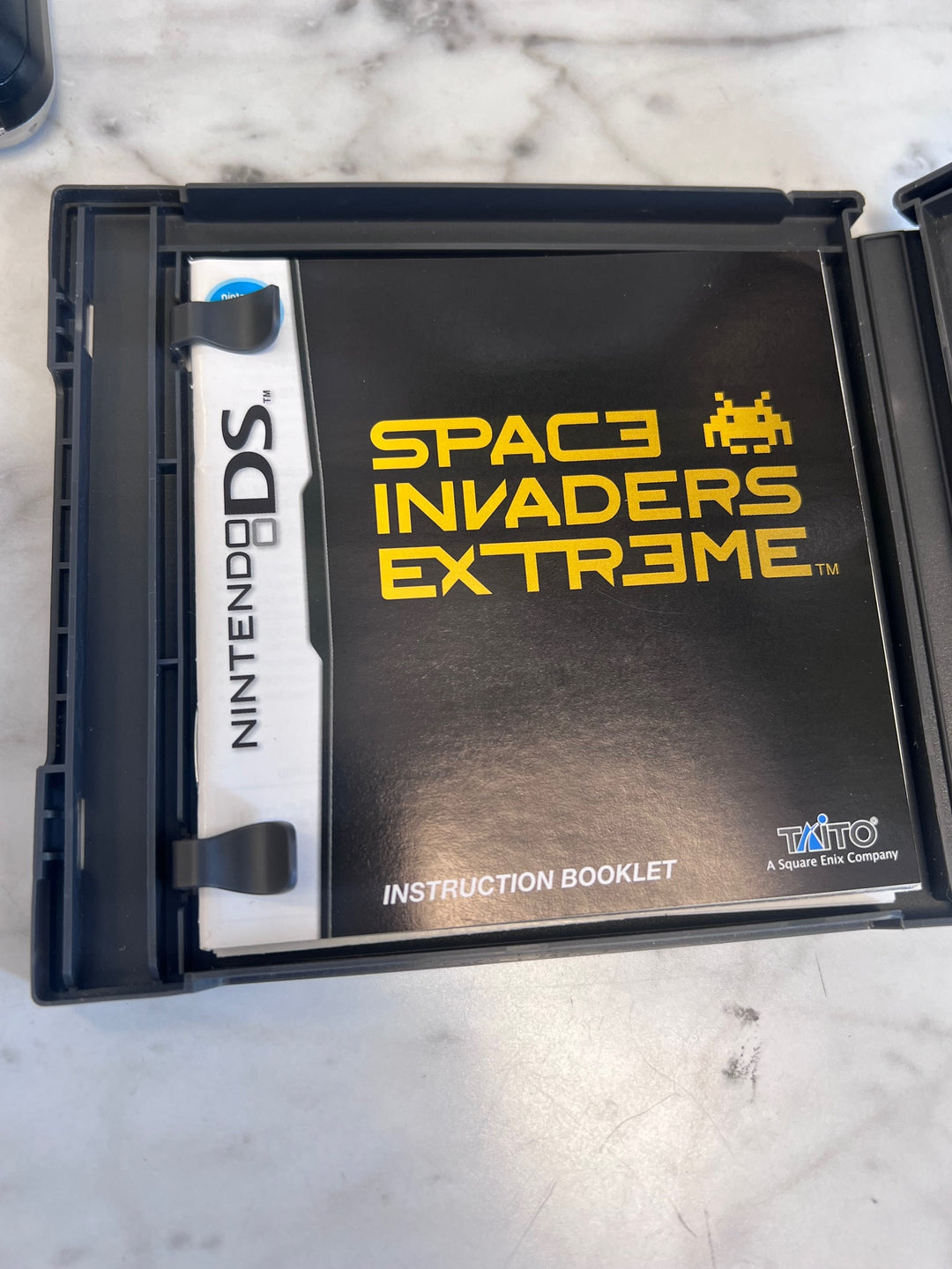 Space Invaders Extreme Nintendo DS CASE & MANUAL ONLY   CO101025
