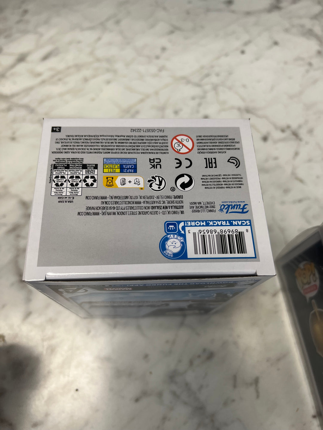 Funko Pop! Captain America #1198 Glow GITD Volcano X Exclusive Avengers Endgame FP1231