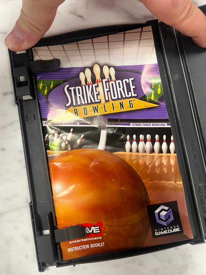 Strike Force Bowling for Nintendo Gamecube Case and manual ONLY CO92524