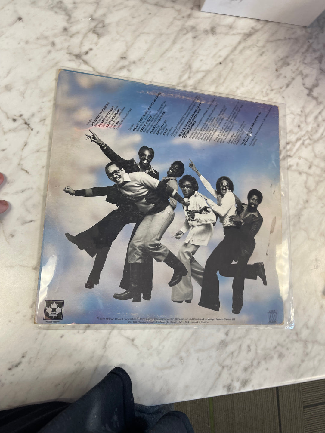 Commodores - self titled (VG+) Condition Vinyl Record  VR12625