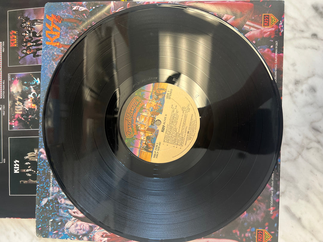 Kiss - Alive II - Vinyl Record DR71124