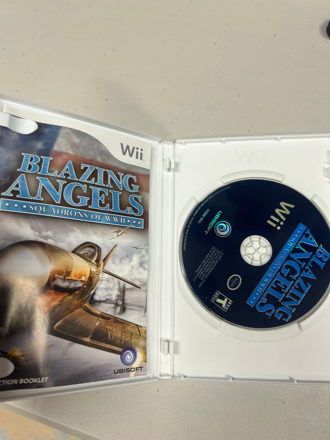 Blazing Angels Squadrons of WWII for Nintendo Wii in case!              UD92024