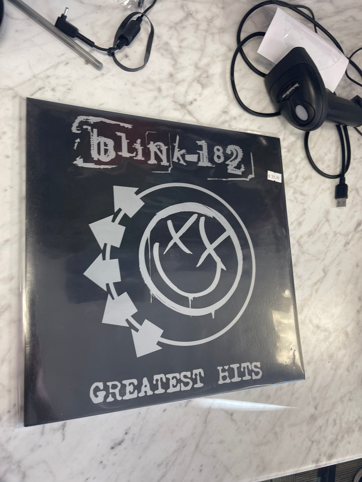 Blink-182 - Greatest Hits (NM) Condition Vinyl Record  VR12825
