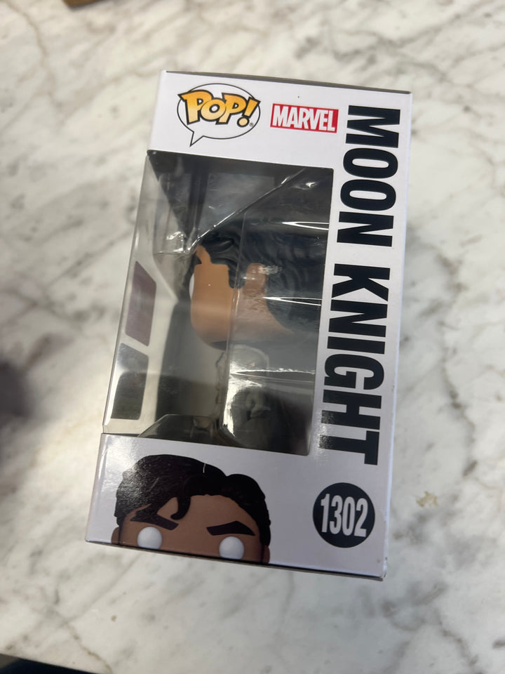 Funko Pop! Moon Knight #1302 GITD Glow Marvel Collector Corps Amazon Exclusive   FP1231