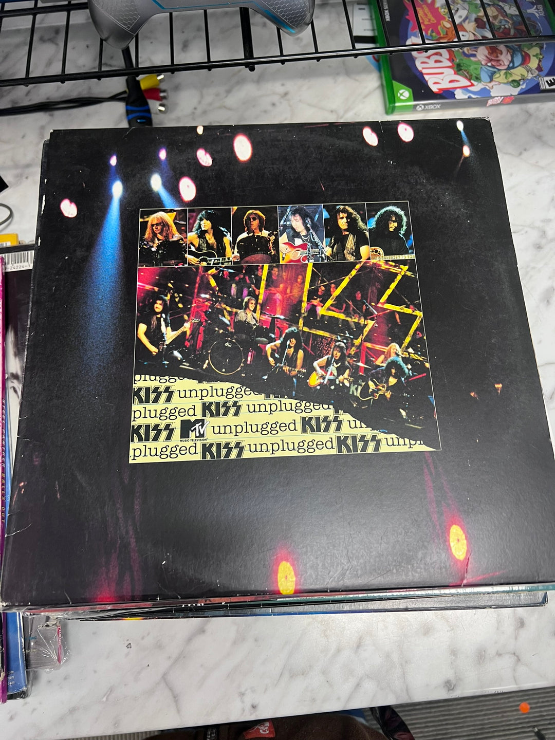 Kiss - MTV Unplugged (VG+ Condition) Vinyl Record  VR22026