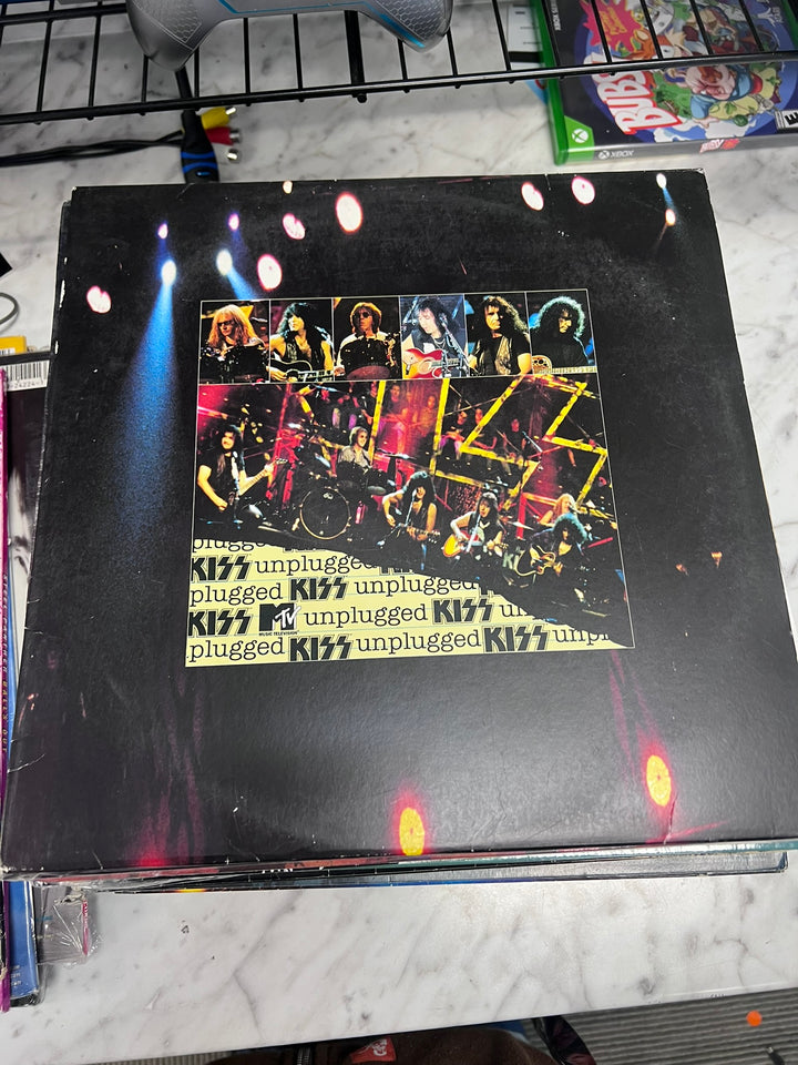Kiss - MTV Unplugged (VG+ Condition) Vinyl Record  VR22026