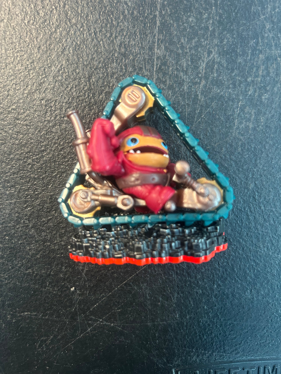 Skylanders Trap Team Tread Head Figure SL2426