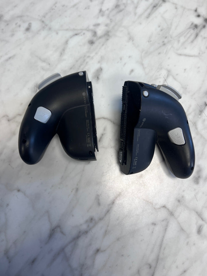 Nyxi Gamecube Style JoyCon Controllers for Nintendo Switch  UA101425